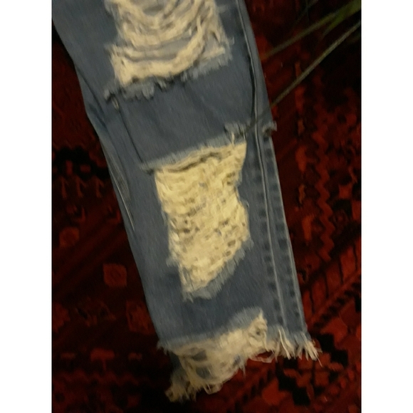 NWT Cello High Rise Medium Wash All Over Destress - Picture 5 of 8